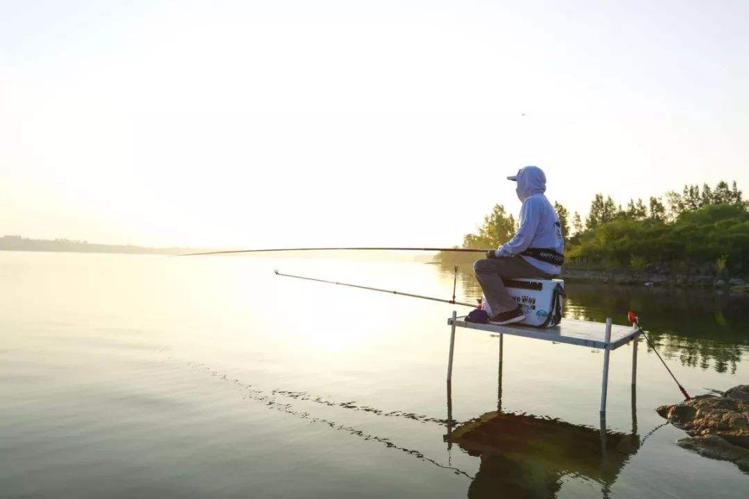 劝君莫食三月鲫好钓鱼吗,劝君莫食三月鲫能钓鱼吗