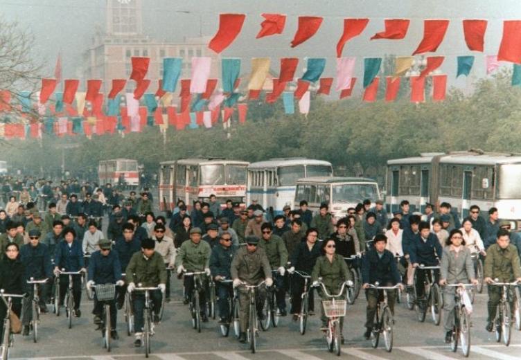 进击的大陆、保守的台湾，大陆年轻人如何看待两岸？