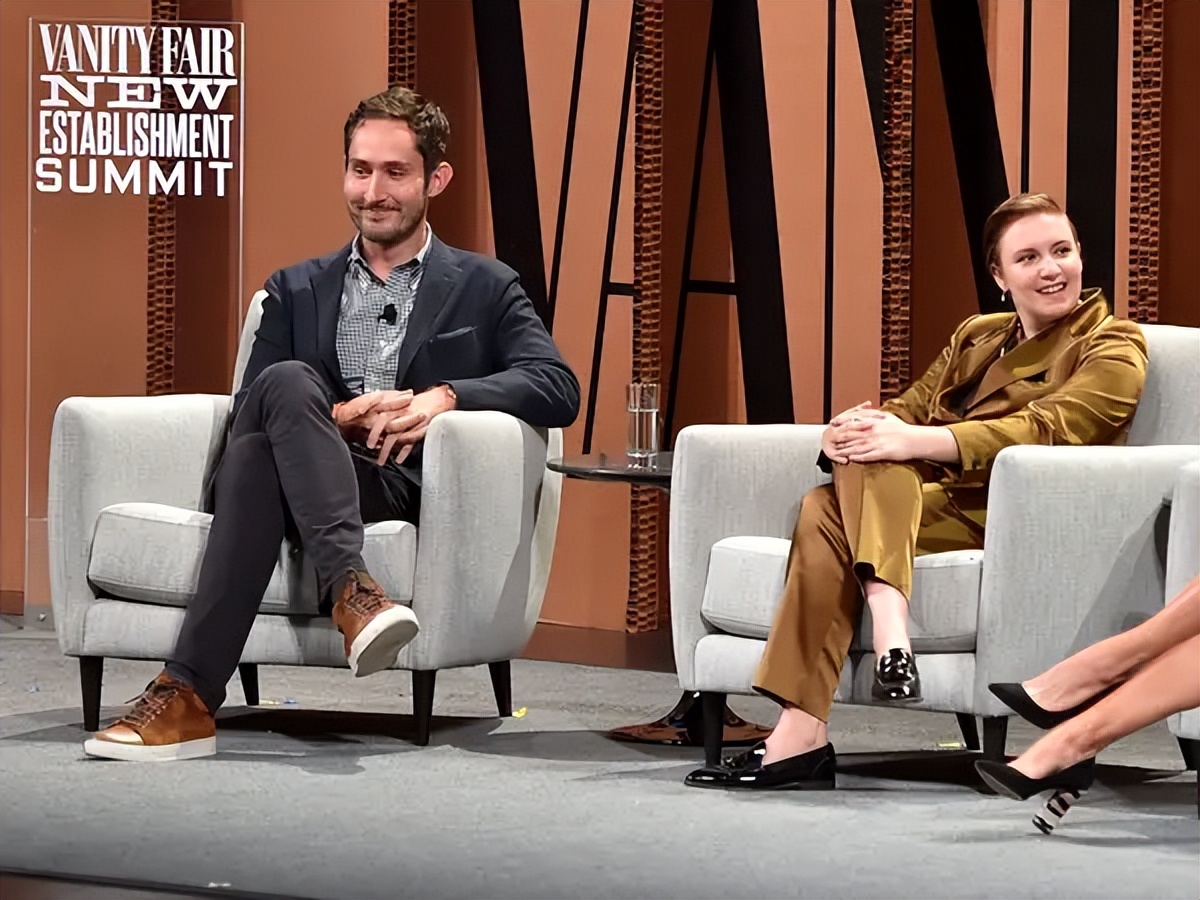 库克穿杰尼亚逛北京三里屯,库克穿杰尼亚鞋