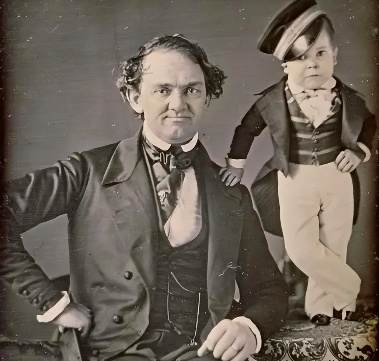 畸形秀背后的真相,畸形秀真实事件