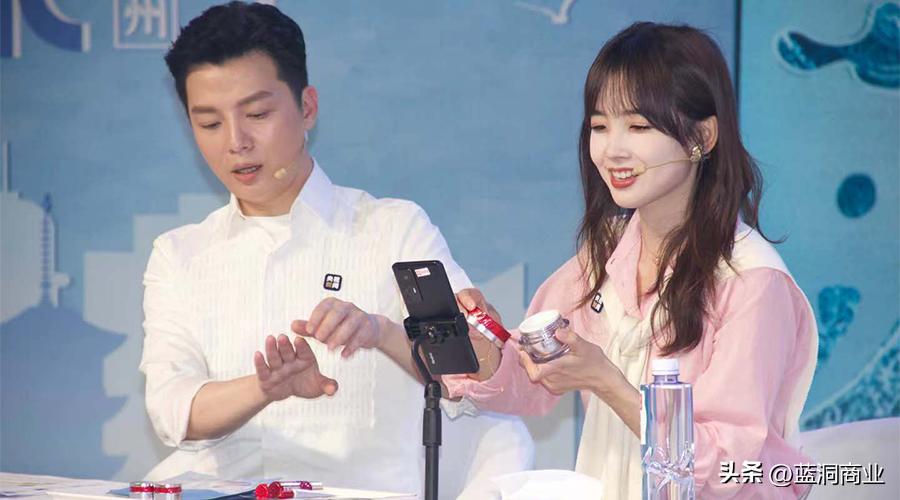 国货之光品牌珀莱雅,珀莱雅是国货第一个上市品牌吗