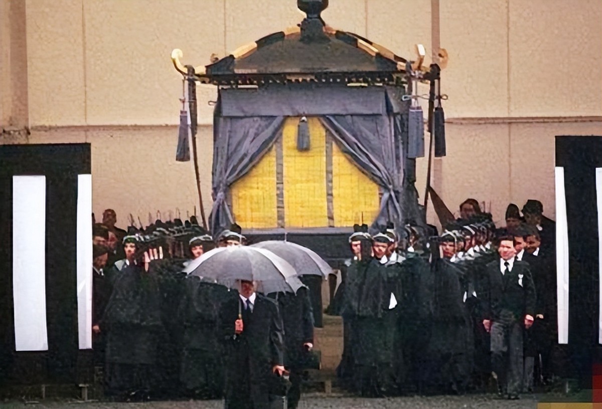 谁出席了日本裕仁天皇的葬礼,日本裕仁天皇去世各国的反应