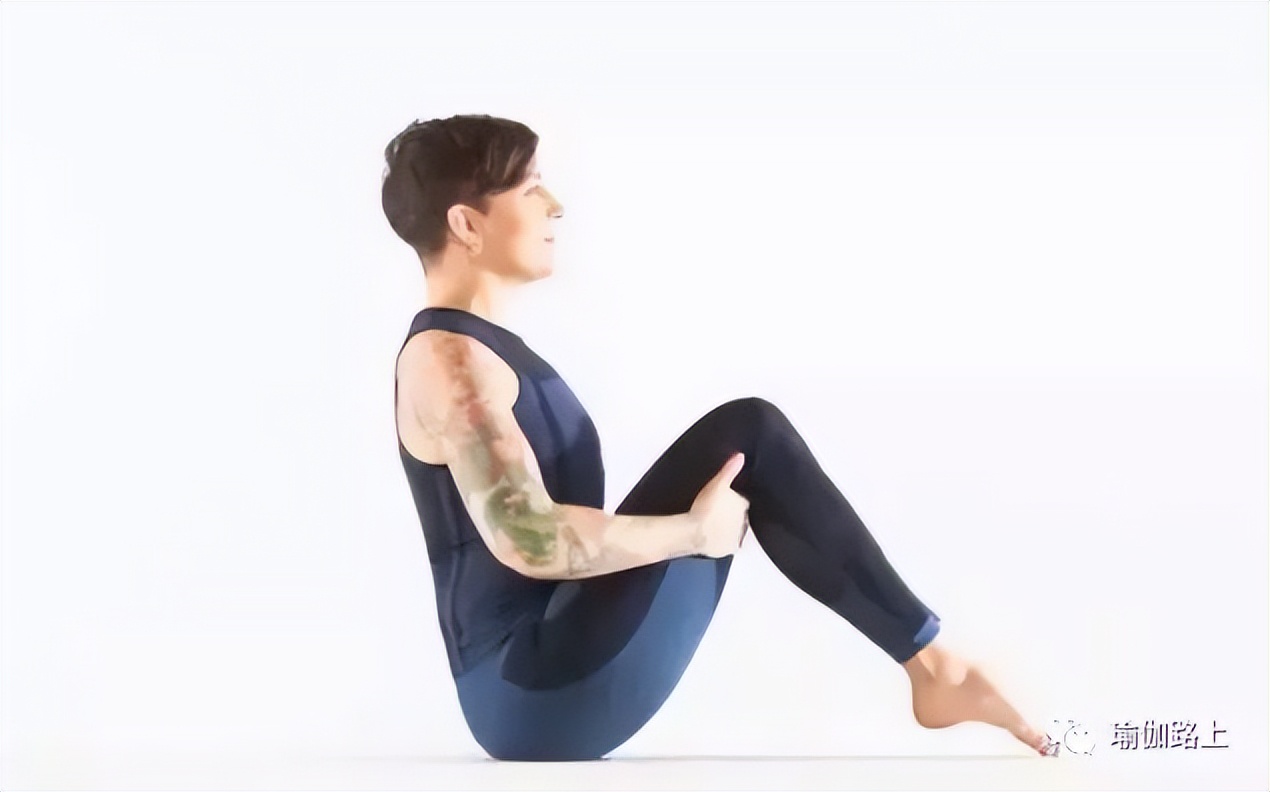 瑜伽深度船式的正确训练方法,瑜伽船式尾骨痛