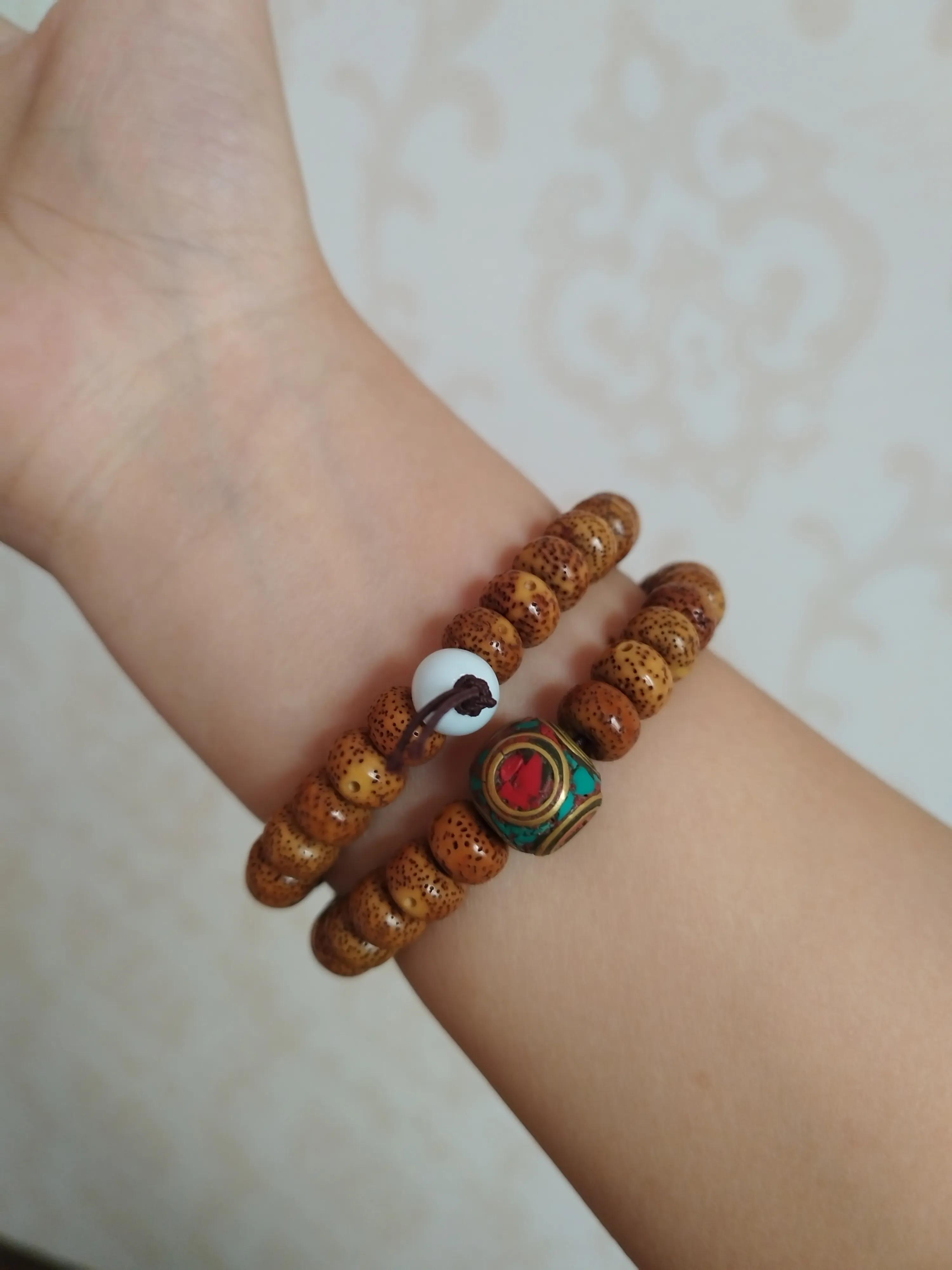 晒晒我的翡翠手串,晒晒我的天珠手串