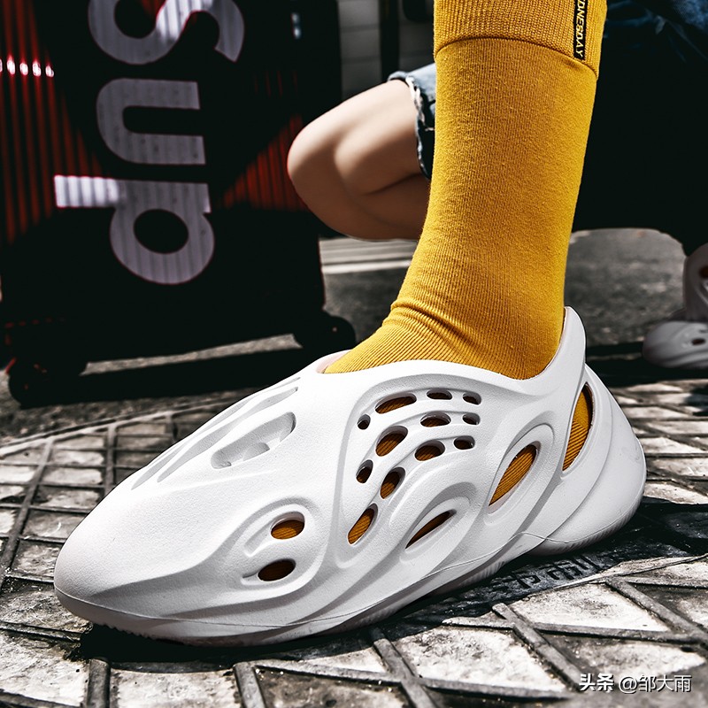 盘点潮牌奇怪鞋子,盘点10双你未见过的奇葩鞋子