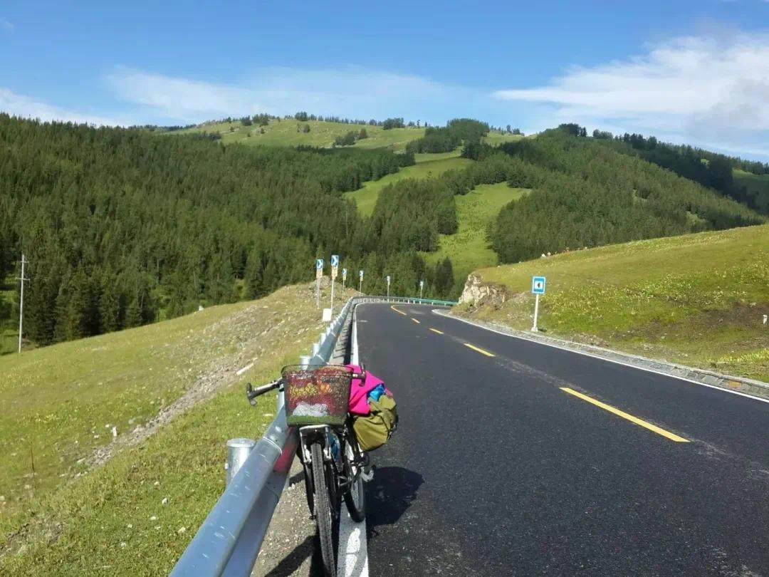 退休女人骑行,退休女性重启人生