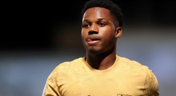 巴萨vs赫罗纳首发预测结果,巴萨vs皇马足球小将