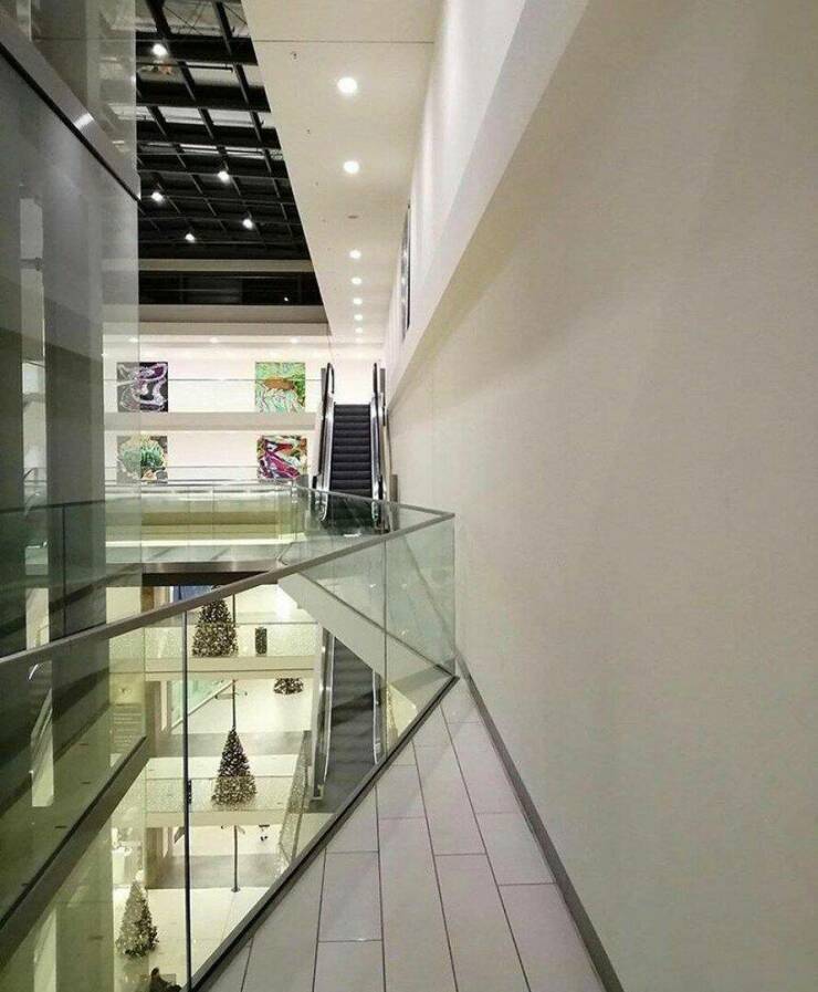 78个真实有趣的照片：山顶的足球场，老树与佛像，老司机脸部皮肤