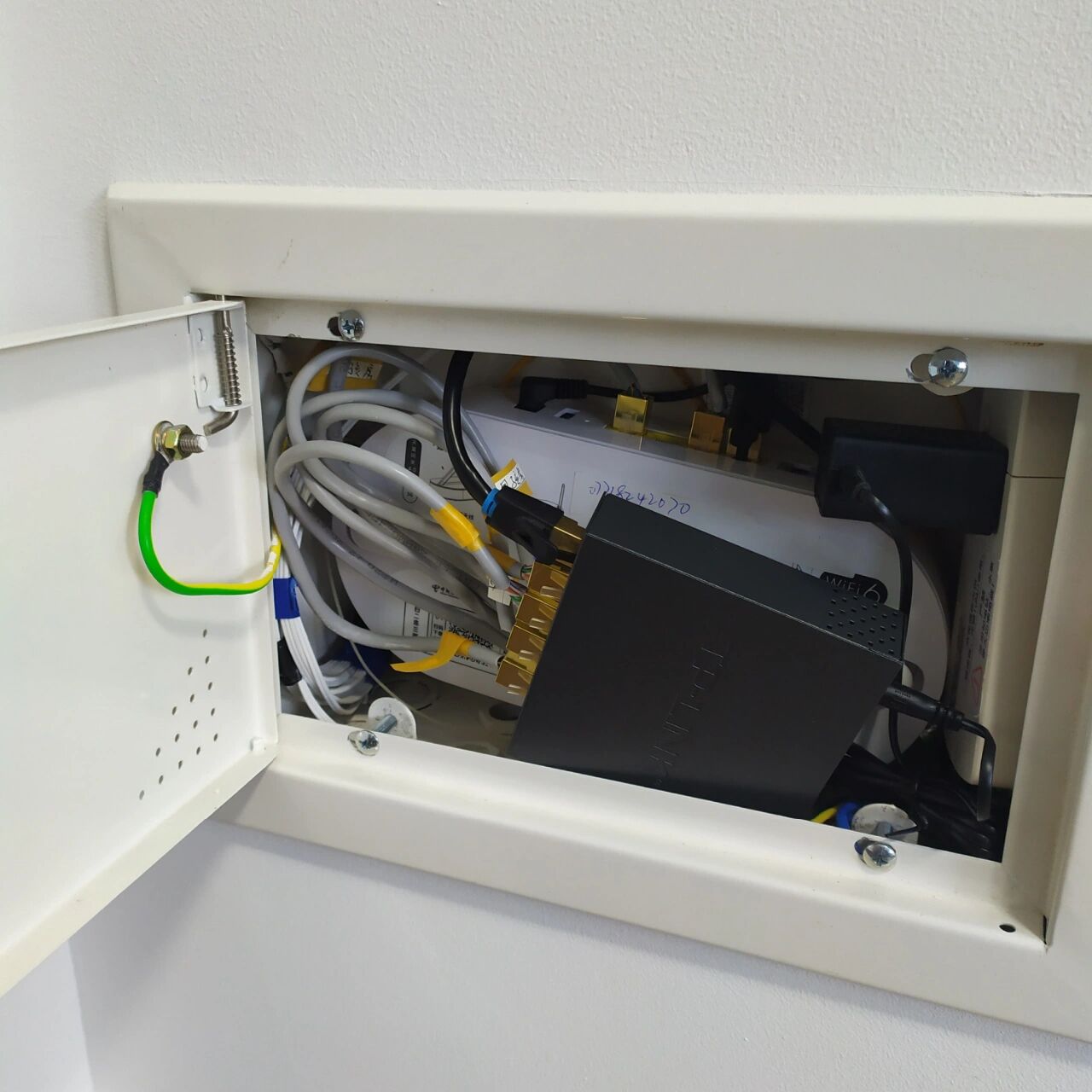 房屋装修最好用什么建材 (装修材料不值得花钱的10个地方)