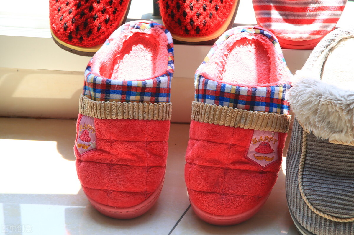 网面鞋子发黄怎么变白最有效方法,鞋子发黄了怎么洗白最快最干净