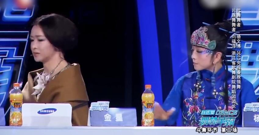 “明星针锋相对”：杨丽萍对金星当众拍桌，冯小刚让成龙下不来台