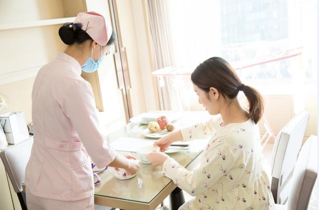 月薪多少适合去月子中心,月薪3000就能住的月子会所