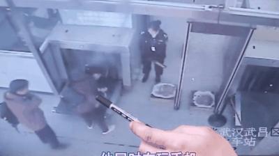 酒店房间内的避孕套是免费的吗,酒店避孕套是每个房间都有吗