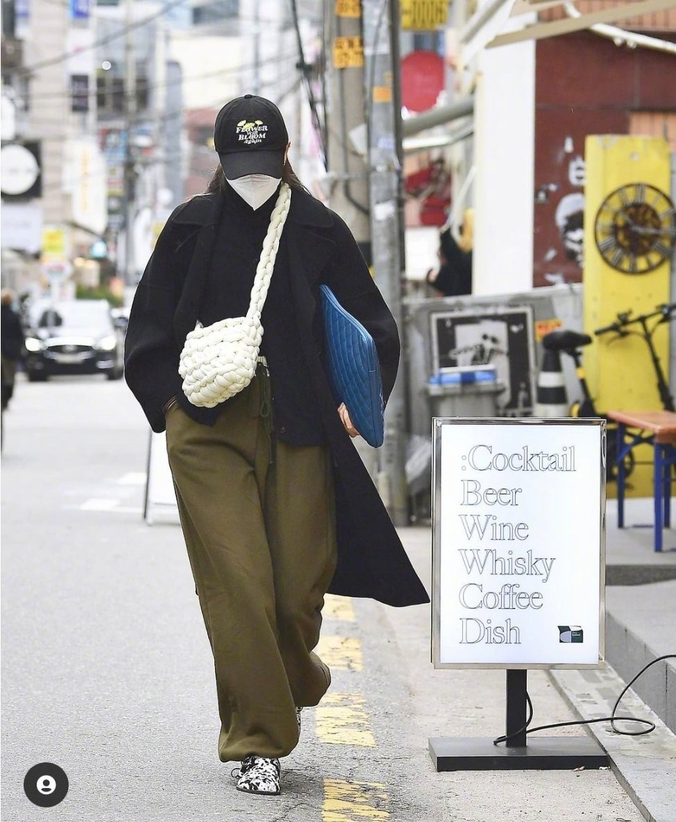 韩国冬天不露腿穿搭,韩国女生冬天穿光腿神器吗