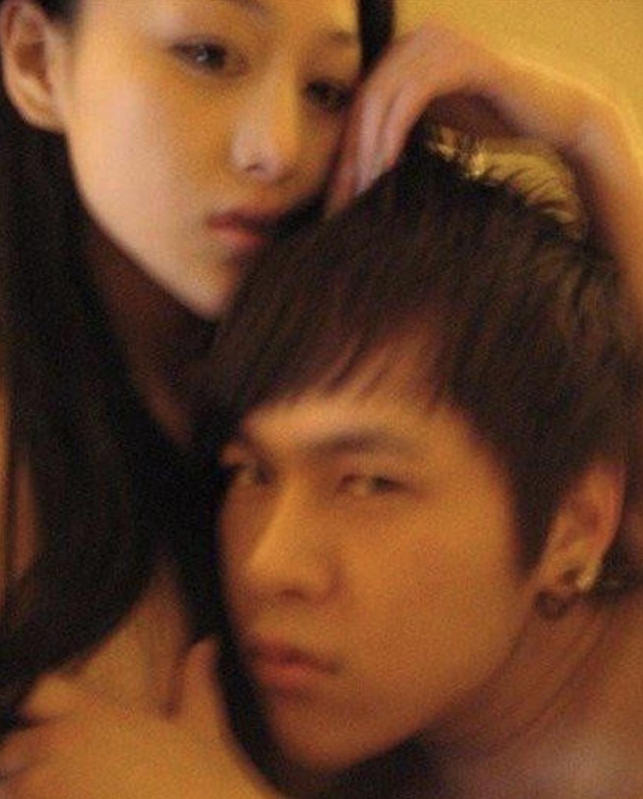 张馨予:被渣两次,深陷“野模”风波,却摇身一变成“最美军嫂”