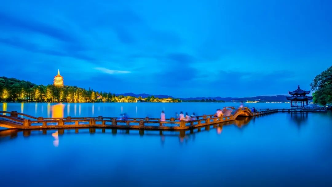 李贺最著名的十首诗句,李贺十首最经典的诗词