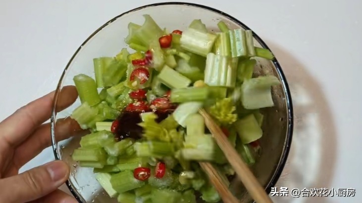 芹菜黄豆低脂做法,芹菜黄豆正宗做法