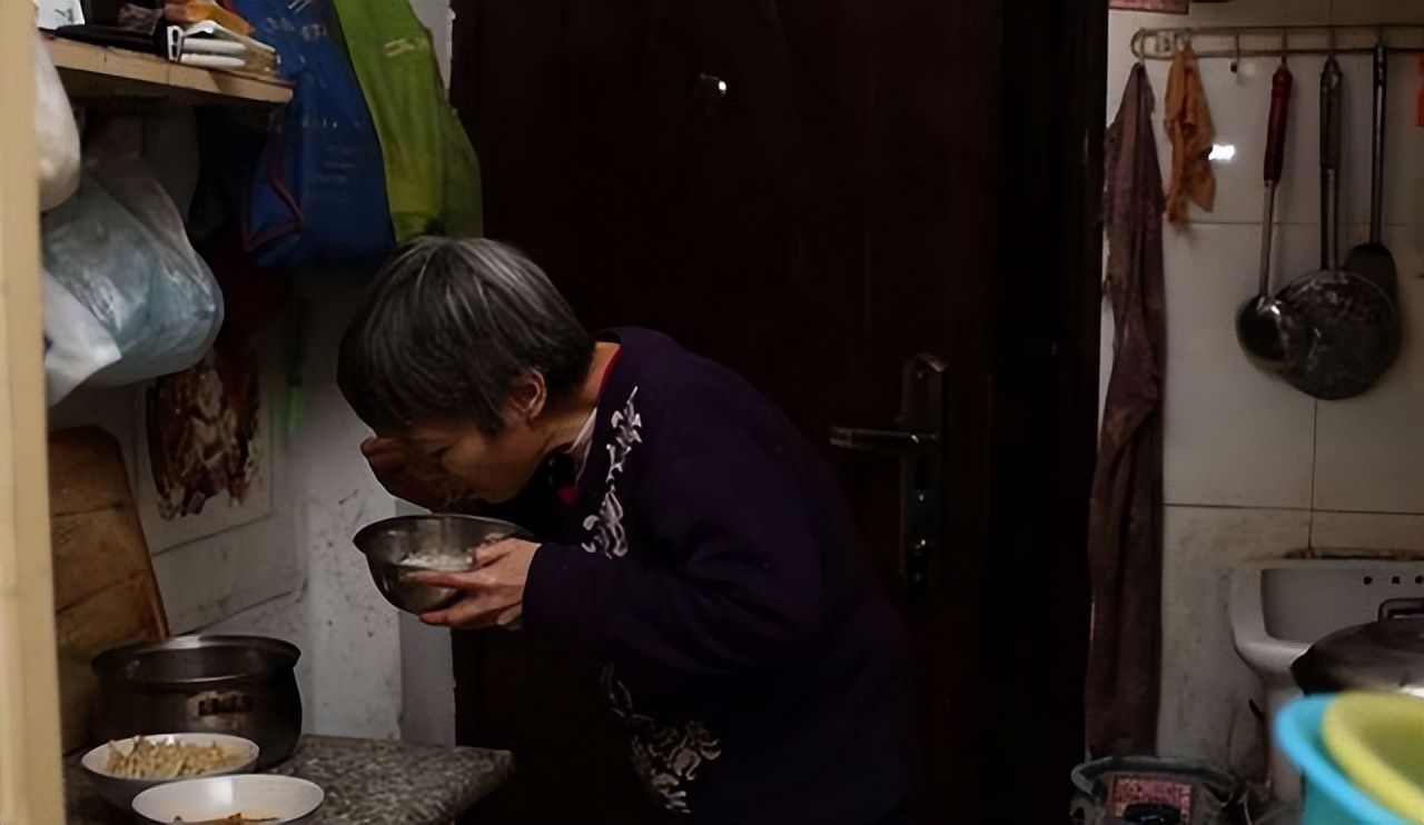 56岁高龄产妇生龙凤胎现在怎样,北京69岁高龄产妇生下双胞胎