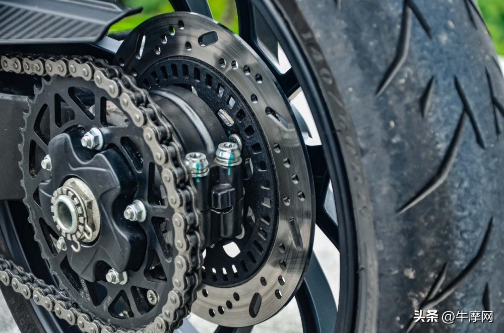 入门仿赛推荐1-2万双缸,赛科龙rc250仿赛震动大吗