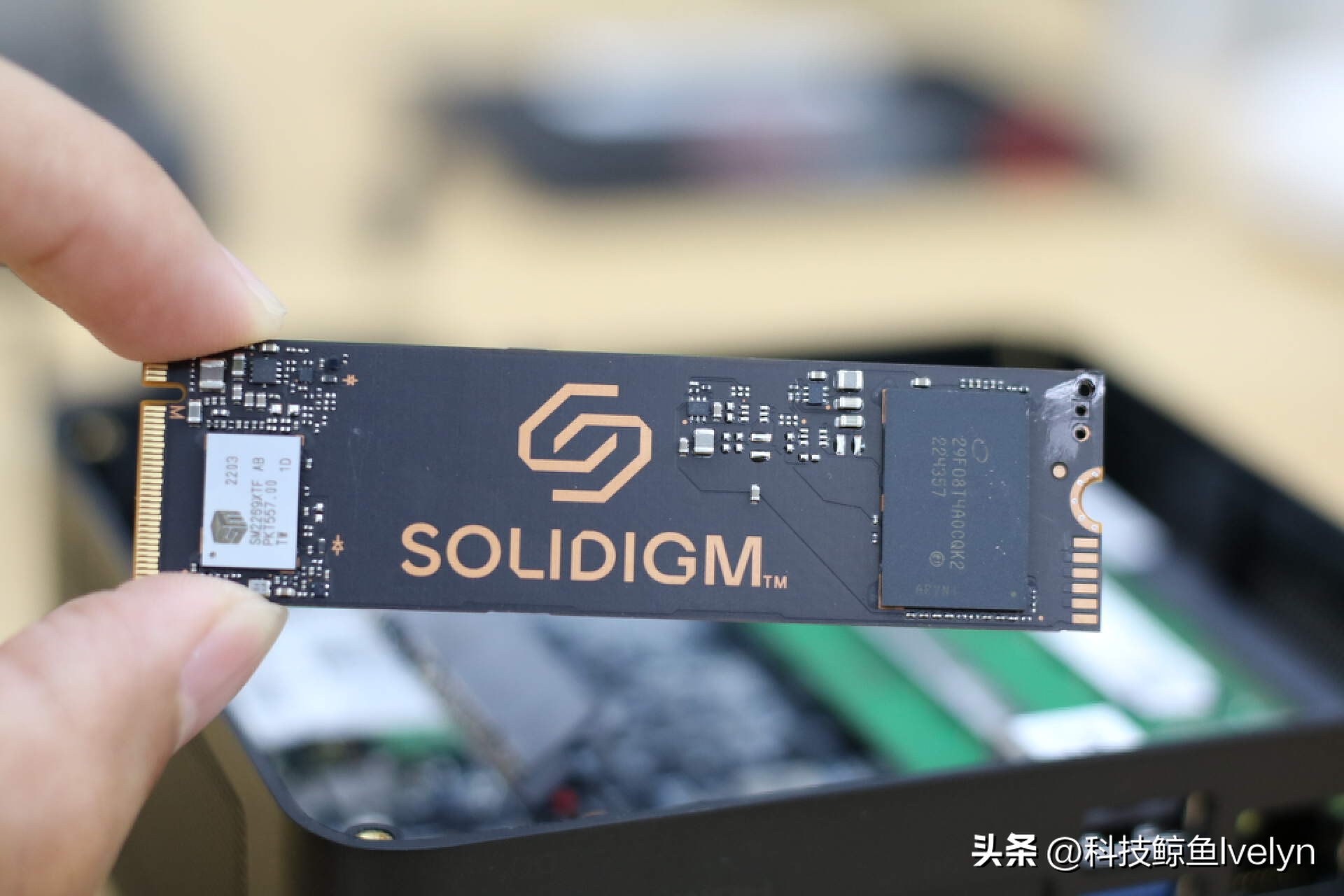 千元迷你主机天花板？零刻SER5MAX深度评测，性能全释放