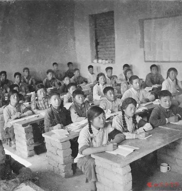 回忆小学生活的资料,回忆小学生活叙事文