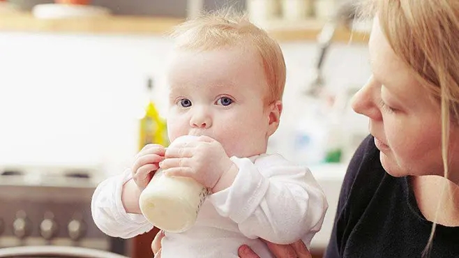 早产宝宝乳糖不耐受怎么办,早产婴儿乳糖不耐受如何治疗