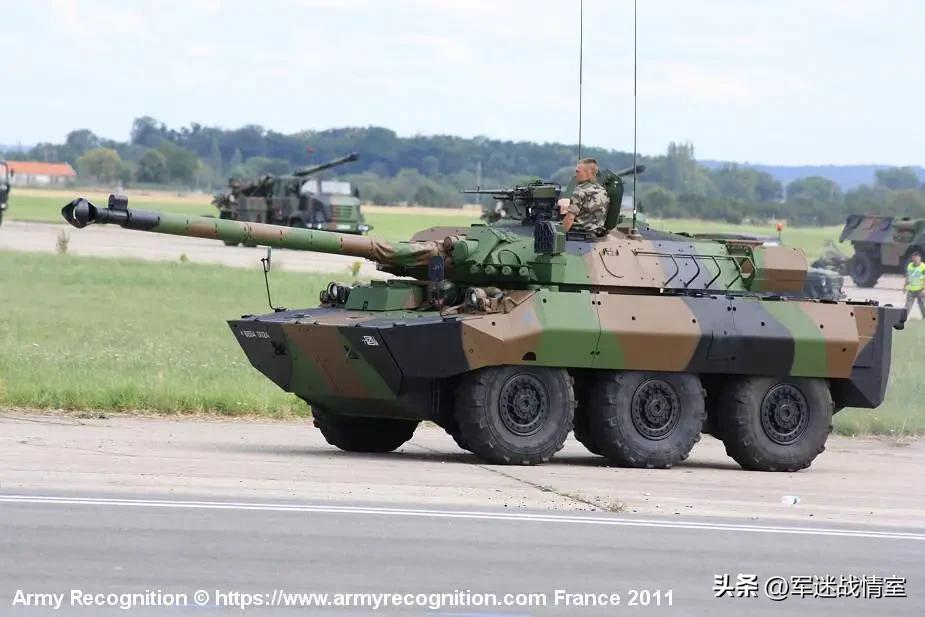 amx-10rcr装甲车,法国amx-10rc装甲车
