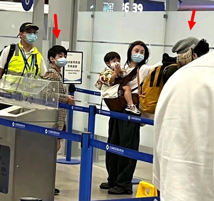 张柏芝晒出怼脸自拍，自曝鼻梁被3岁小儿子抓伤，超长伤疤很明显