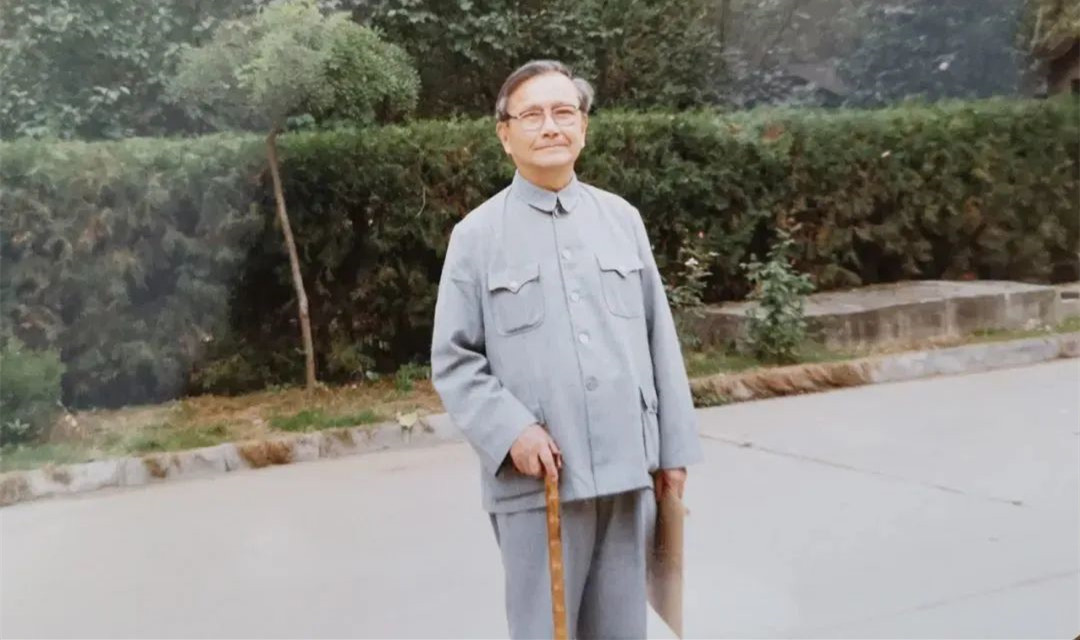 1954年,犹太人“好心”售卖核*器武**原料,引周总理警觉:查明真伪