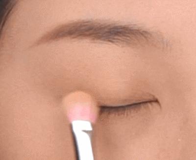 3ceovertake内双肿眼泡眼妆教程,自我美妆肿眼泡内双眼妆画法