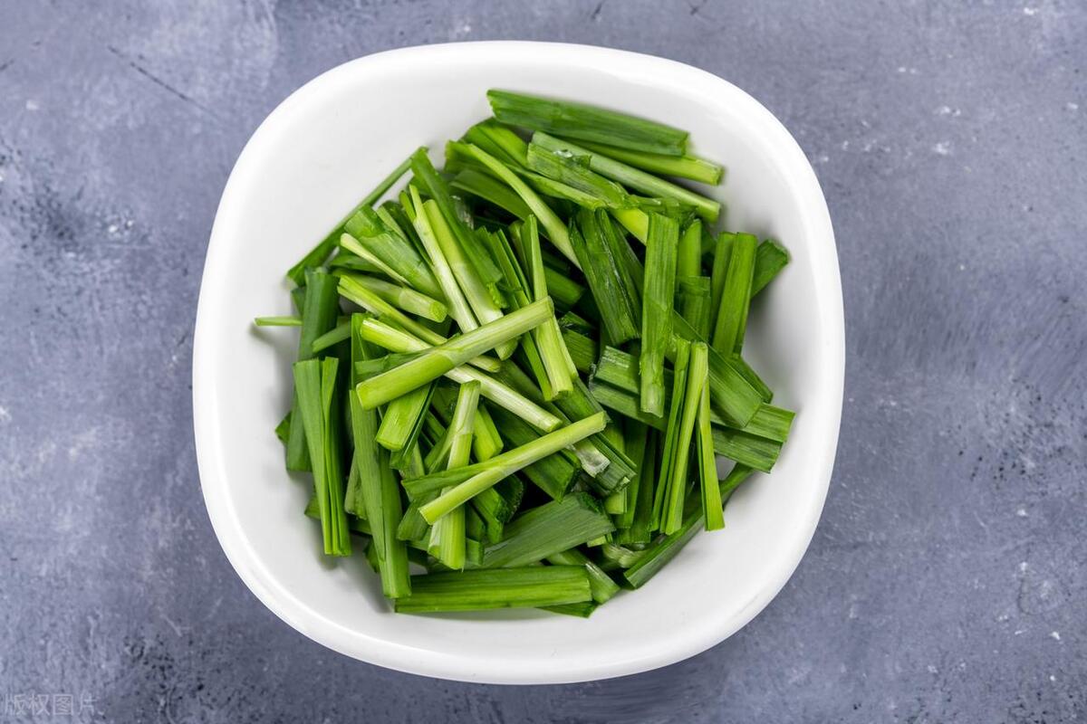 第一美食韭菜炒河虾做法,河虾炒韭菜小妙招