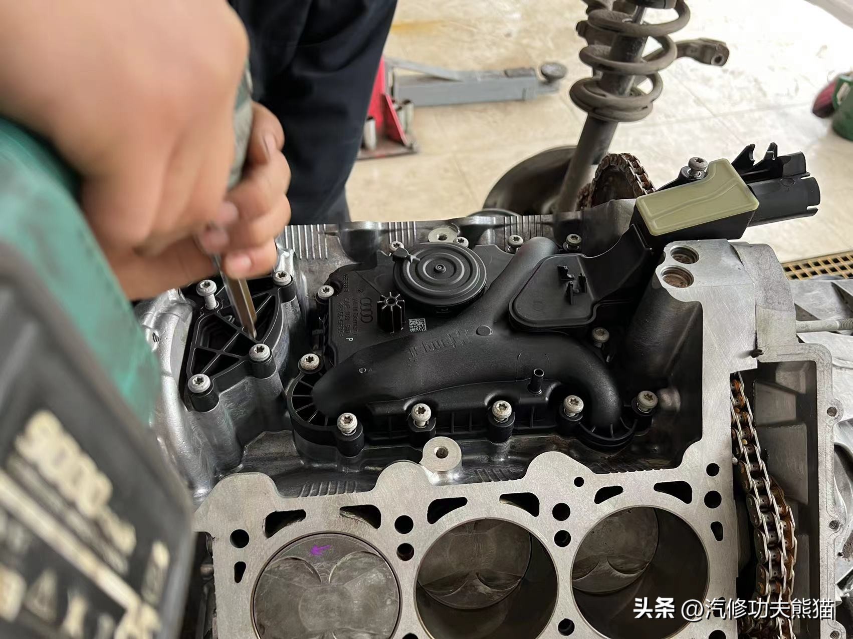 翻新60年前的奥迪,老车翻新奥迪a6发动机