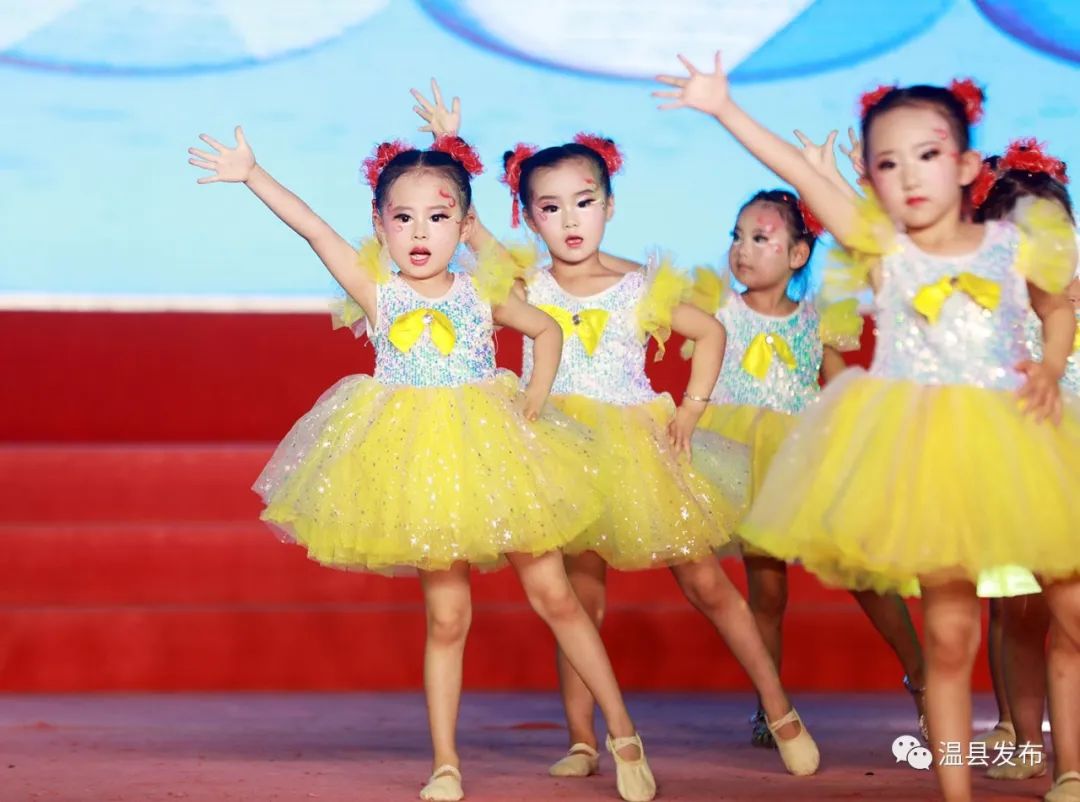 来了，当之无愧的“领舞者”！