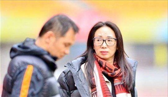 东北女富豪戴秀丽现状,黑龙江首富戴秀丽和她的丈夫