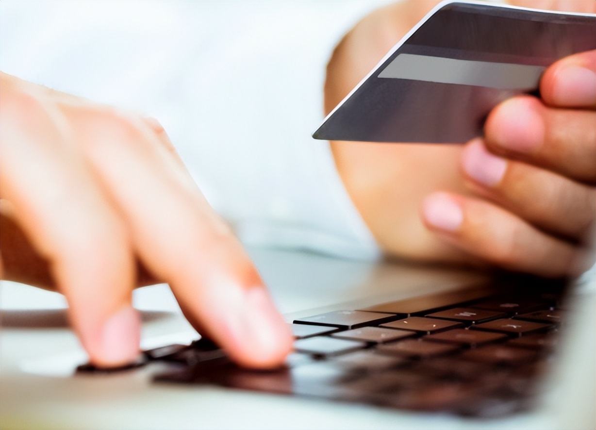 无所不能的黑卡,国内三家银行的黑卡有什么区别