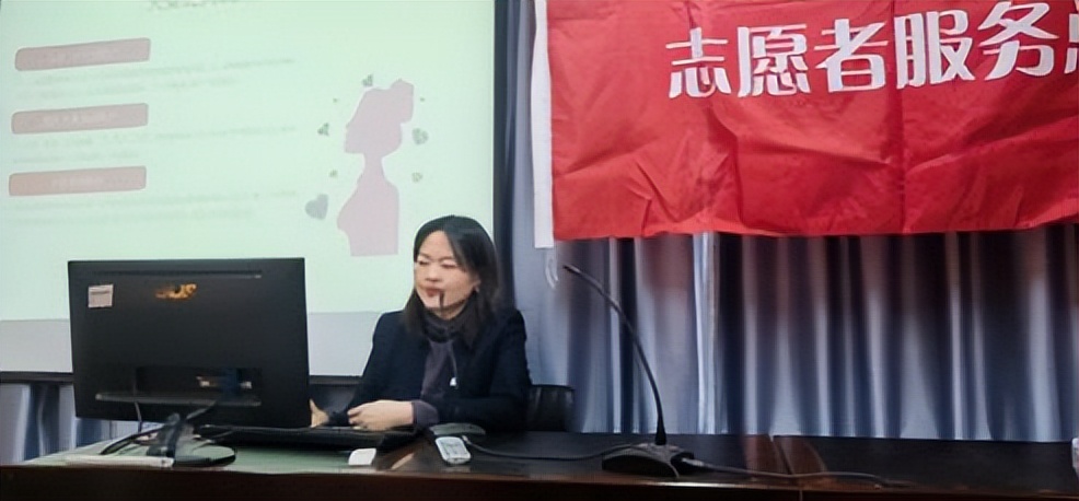 “守望相助，我的权益我做主”巾帼同心护万家行动走进白云亭社区