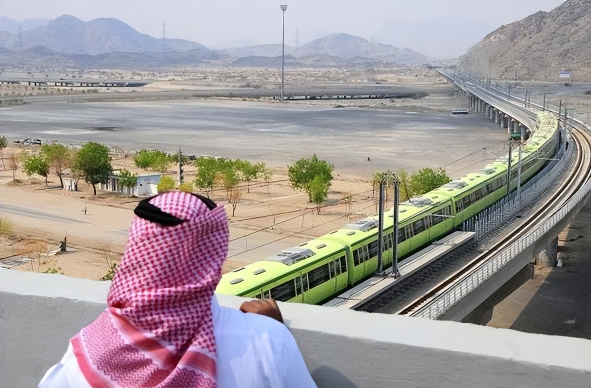 中国的高铁用了多少年走出国门的,我国高铁有多厉害跑得有多快