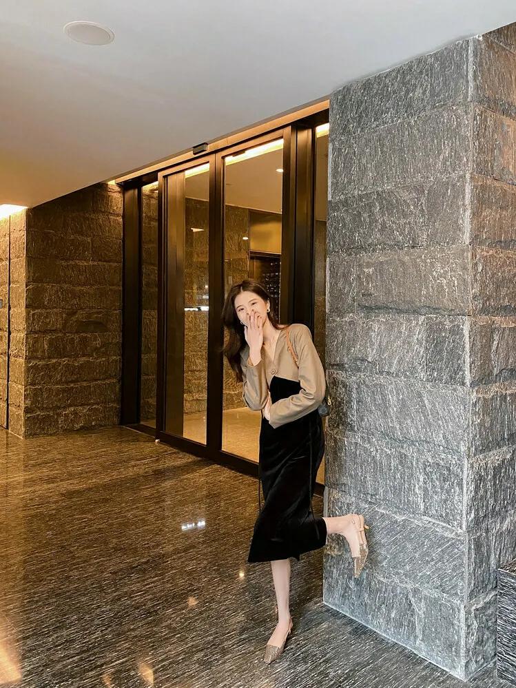 这双高跟鞋太美了，让我的脚香香哒。