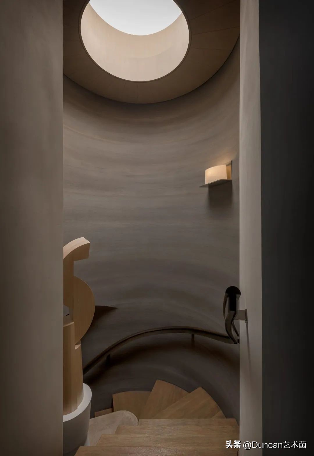 西雅图LucasInterior古朴隐逸的度假住宅