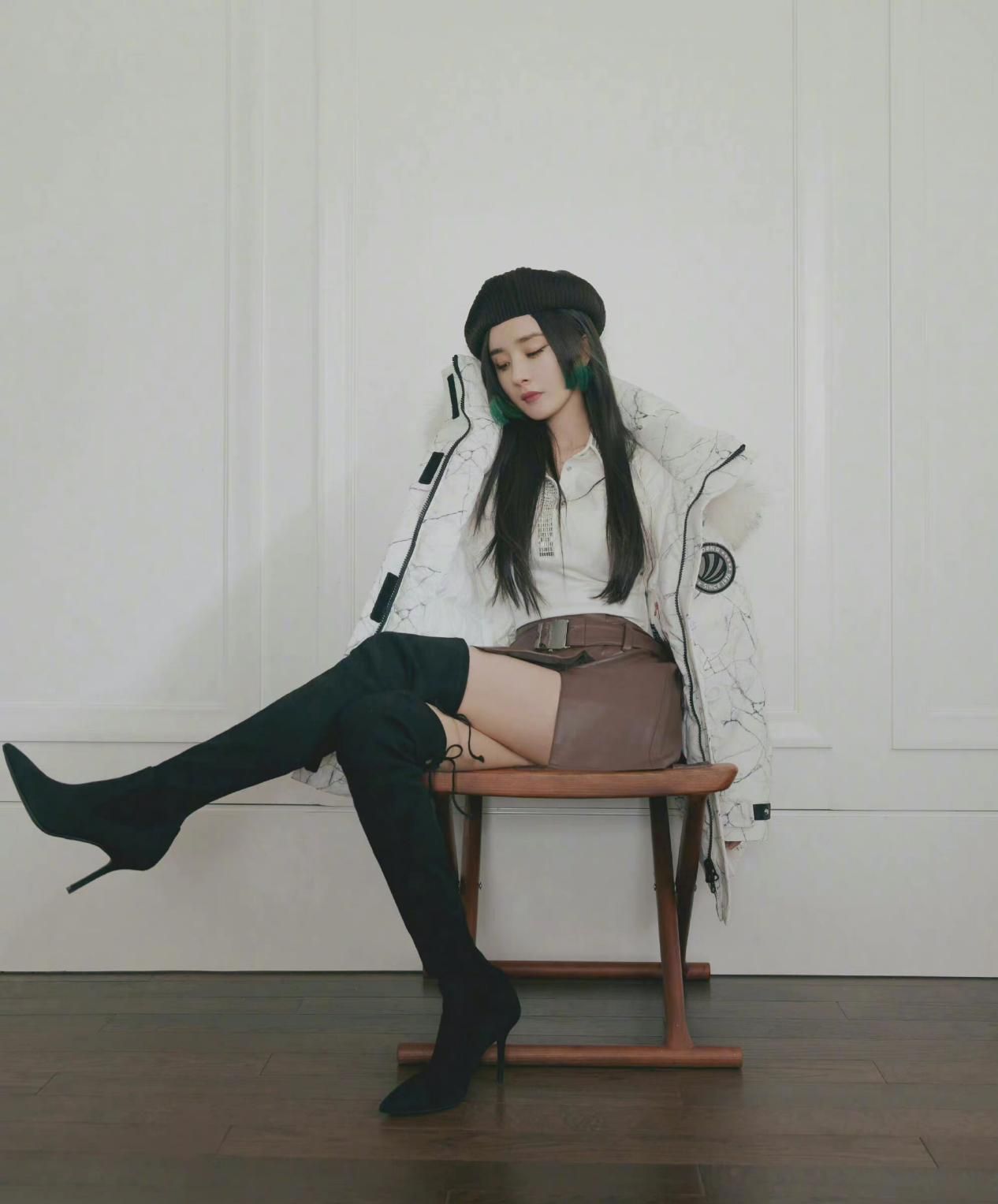 时尚人士必备的秋冬战靴,尖头靴子是秋季时尚圈的必备战靴