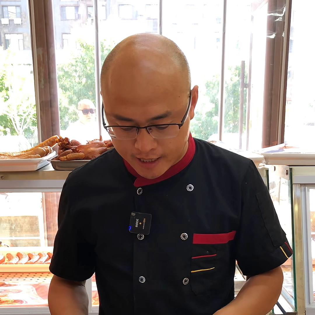 卤菜店半成品猪头肉怎么去毛,猪头肉如何去腥增香的调料有哪些