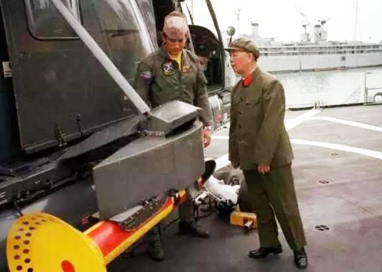 法国在打什么算盘？免费送我国一艘航母，为何被我国果断拒绝