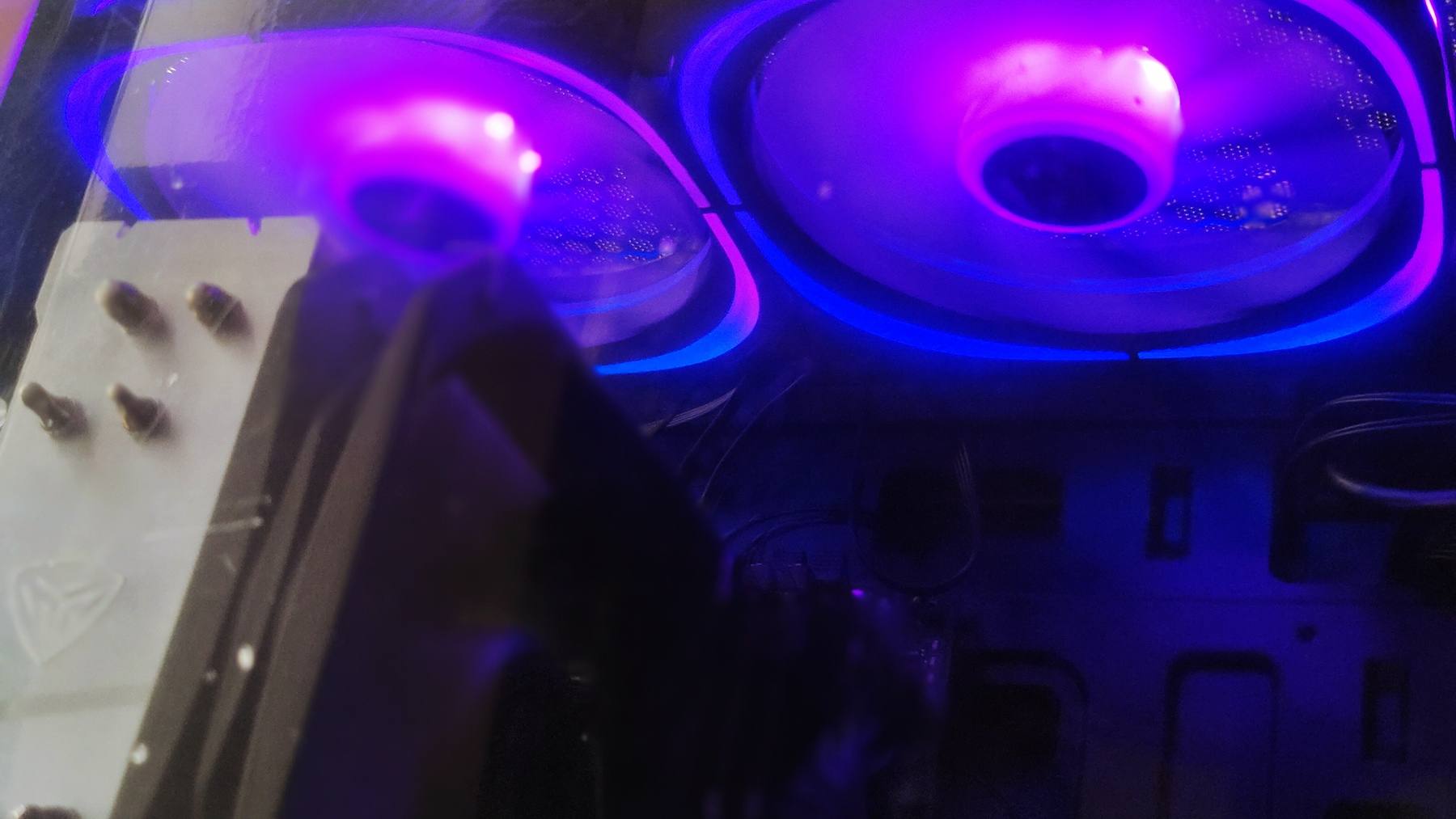 低调务实的办公电脑之选：超频三光愈2钛灰色机箱+EF120风扇