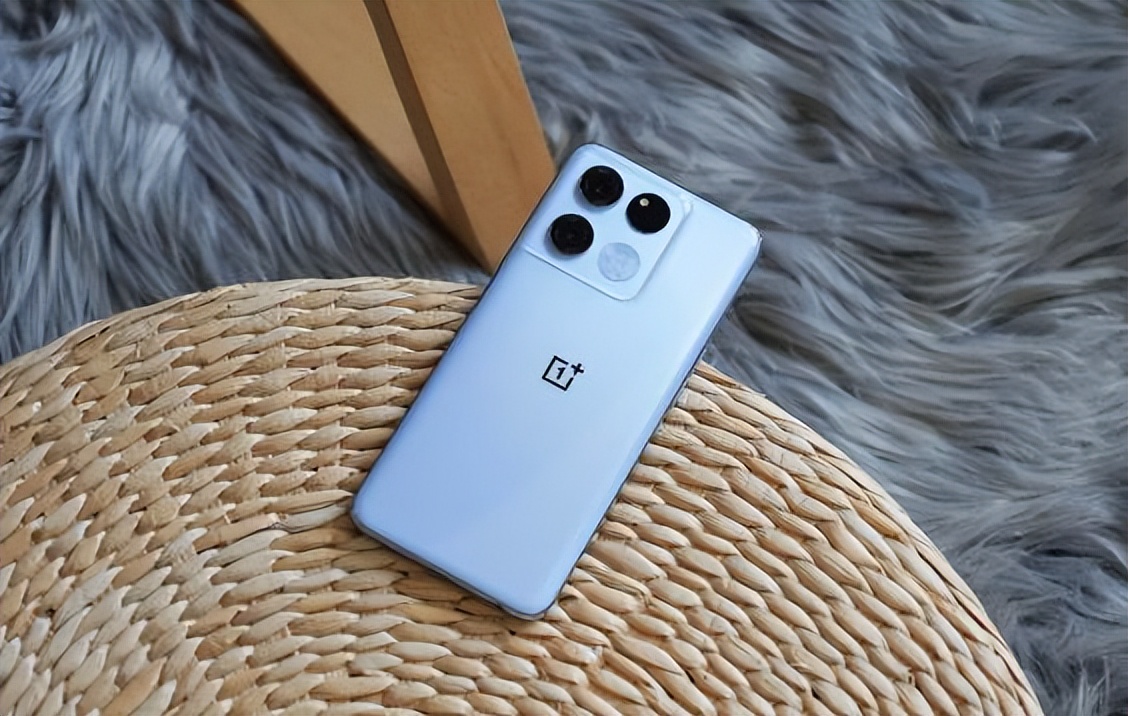 双11两千元左右最值得入手的手机,千元机性价比最高的手机2000小屏