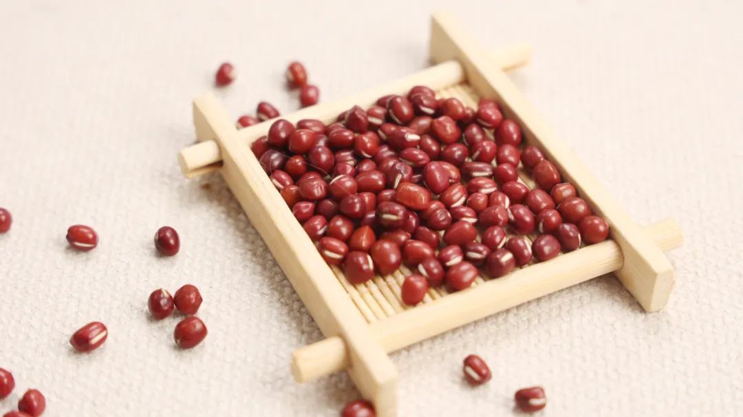 十人九湿湿气不除百病缠身,中医讲女人体内湿气重