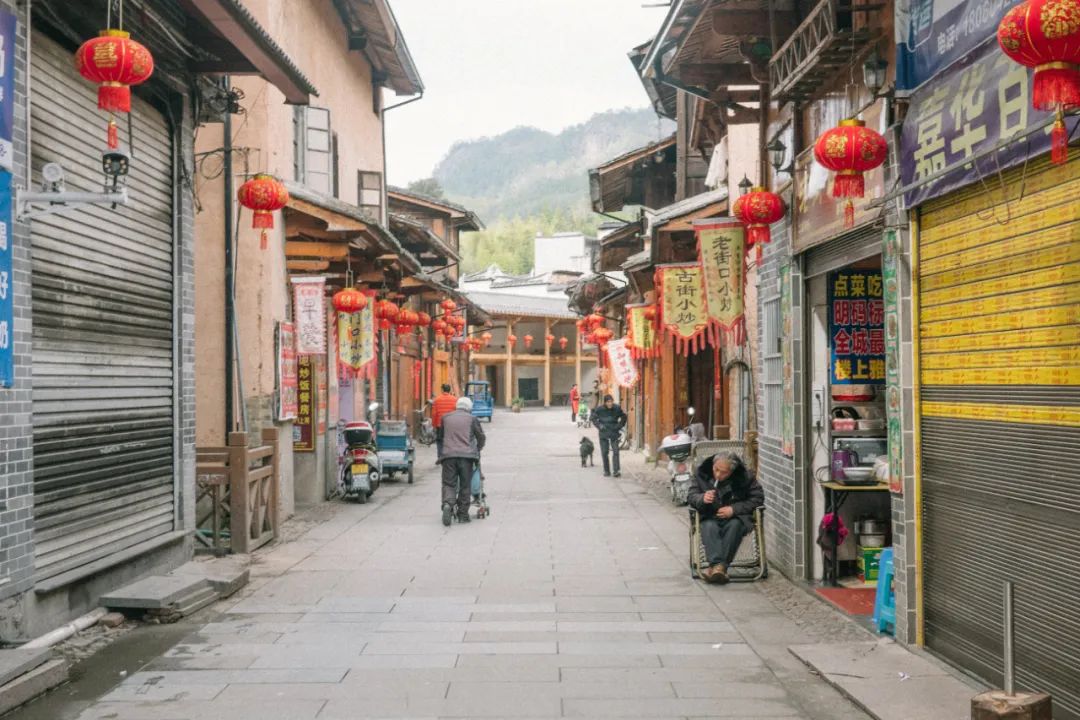 海美、小吃巨好吃！这个神还原游戏世界的小城，不该这样被埋没！