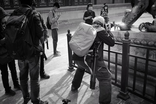 包村干部老包把支书女儿肚子包大了支书大骂滾别再来我家吃派饭7