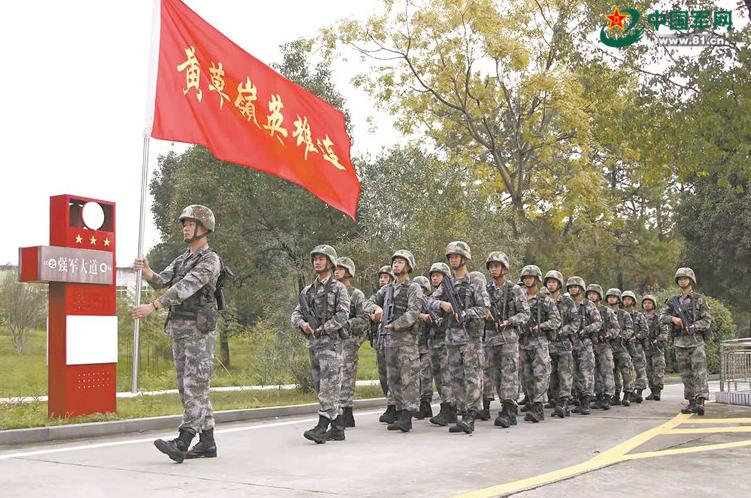 东部战区的三个集团军战力如何,东部战区集团军有几个王牌部队