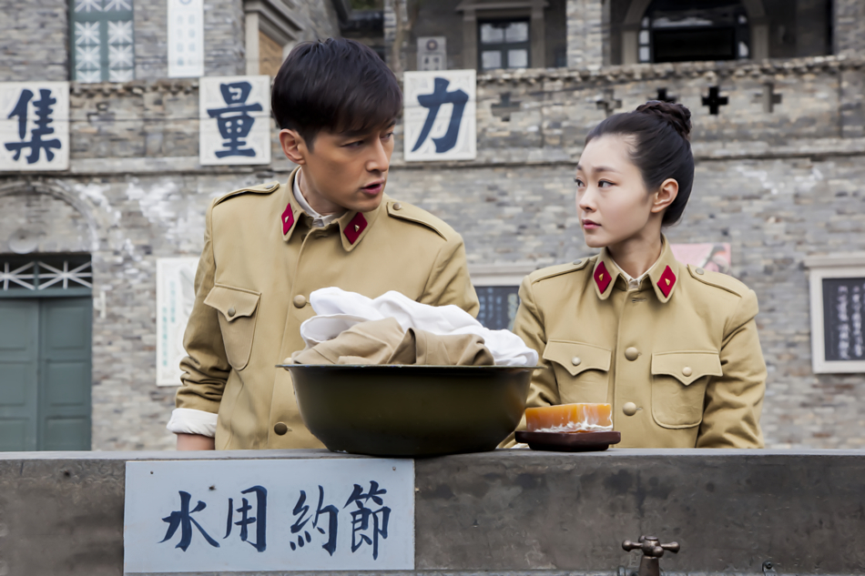 近十年评分最高的10部谍战剧，《对手》第九，《风筝》排第三