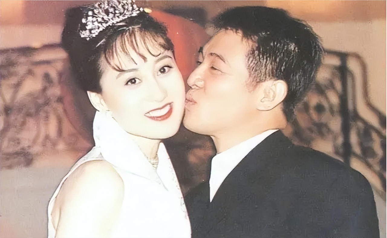 情义千斤不敌胸脯四两的意思,情义千斤不敌胸脯二两